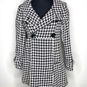 Black and white coat❤️